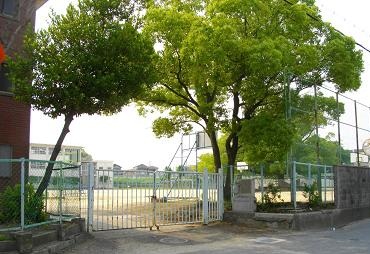 中学校　寝屋川市立第七中学校（中学校）まで1452m