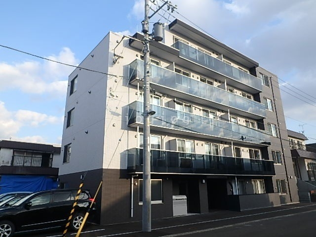 建物外観　ｂｌａｎｃ　ｅｔ　ｎｏｉｒ