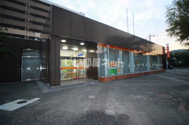 銀行　西日本シティ銀行四箇田特別出張所（銀行）まで251m