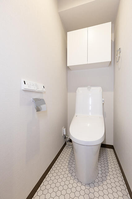 トイレ　※写真は同タイプ住戸です。