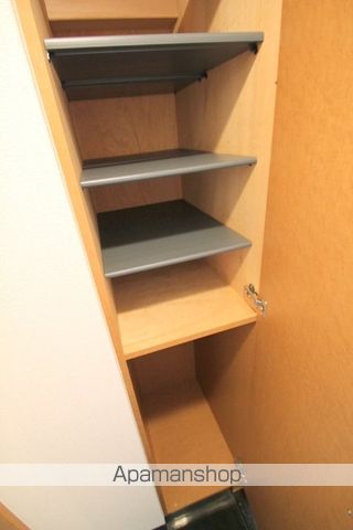 ジュネーゼ大阪城南の玄関写真