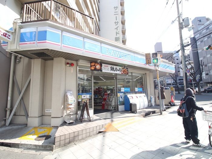 コンビニ　ローソン（コンビニ）まで153m