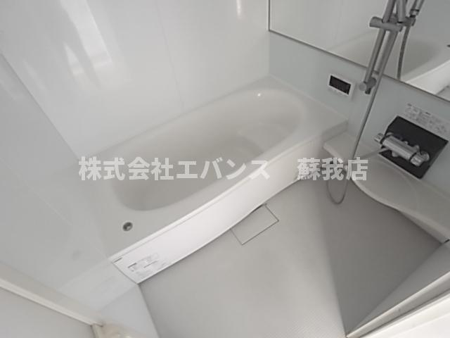 バス・シャワールーム　ゆったり使える一坪以上の浴室