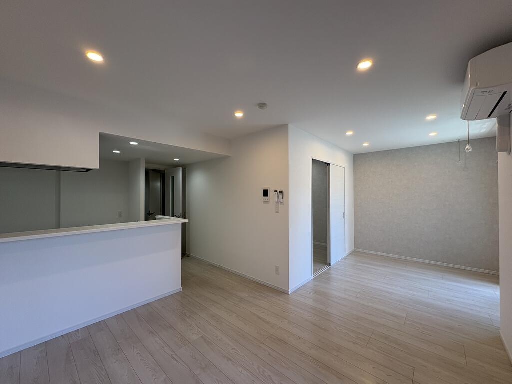 LUANA・AIR・RESIDENCE五橋の居間写真