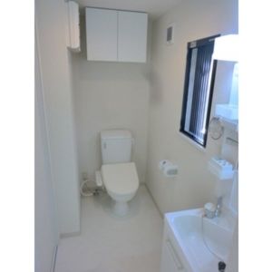 都営新宿線 森下駅 徒歩4分 5階建 築13年のトイレ写真