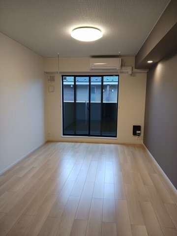 ＪＲ青梅線 小作駅 徒歩12分 3階建 築2年の居間写真