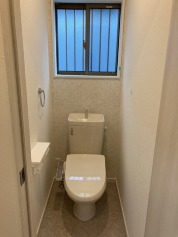 東武東上線 鶴瀬駅 徒歩7分 2階建 築2年のトイレ写真