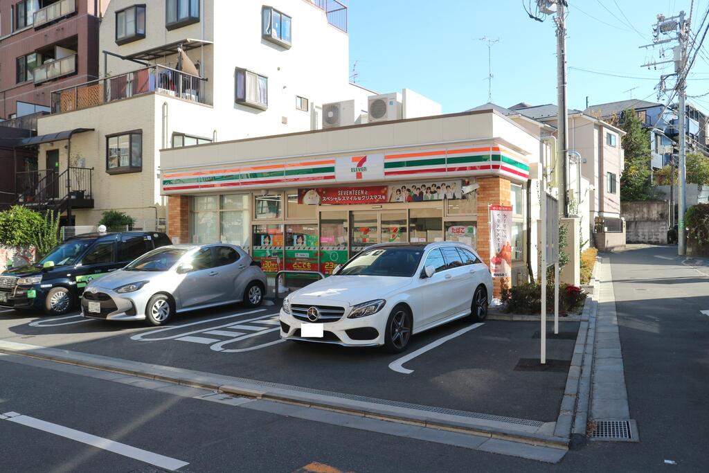 コンビニ　セブンイレブン渋谷鶯谷町店（コンビニ）まで184m