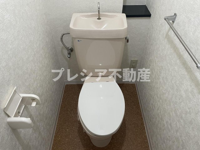 ロイヤルハイツ甲子園口のトイレ写真