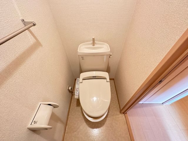 トイレ　ウォシュレット付のトイレ