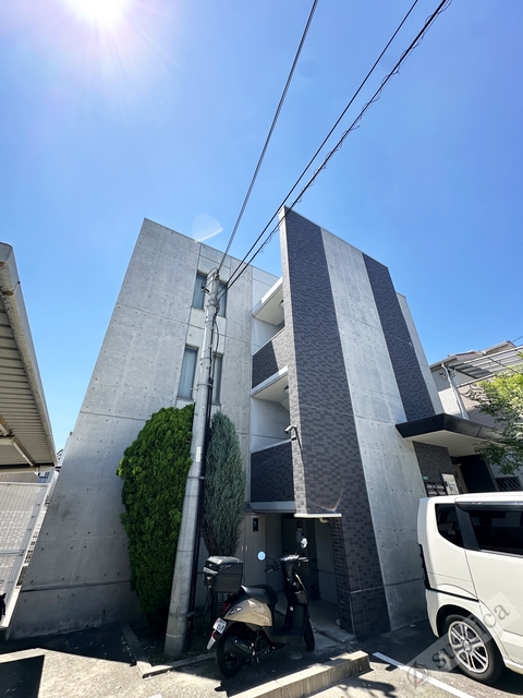 建物外観　鉄筋コンクリート造・ガッチリとした建物です♪♪