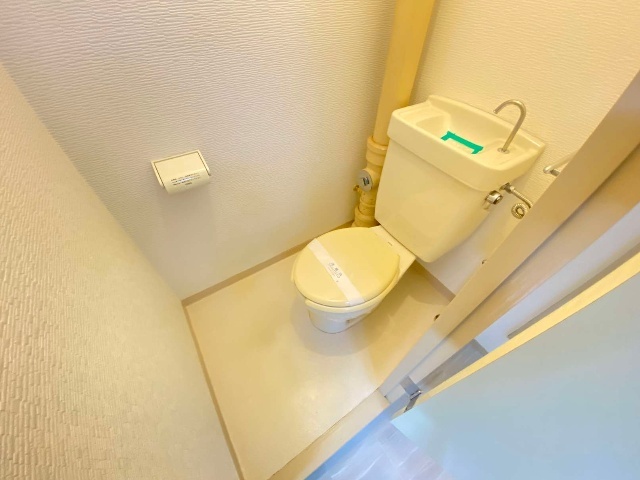 トイレ　※同物件別号室の参考写真です。