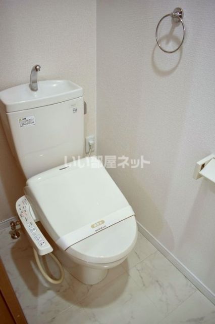 ＪＲ宇都宮線 東大宮駅 徒歩5分 8階建 築22年のトイレ写真