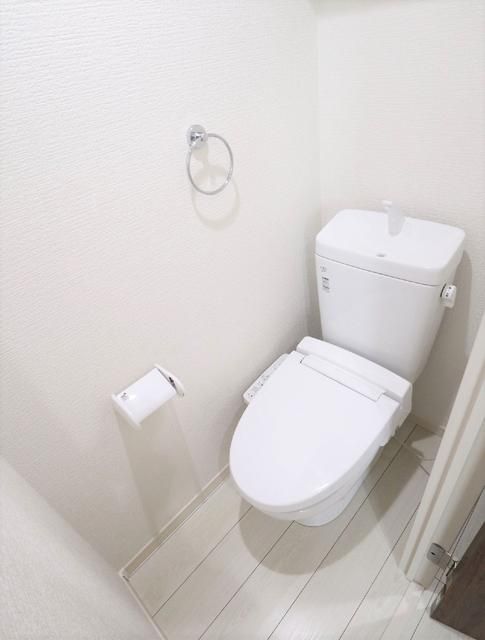 都営三田線 板橋本町駅 徒歩5分 3階建 築10年のトイレ写真