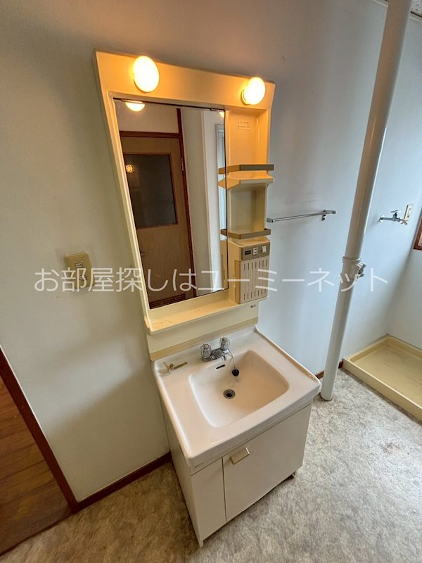 南九州市 4階建 築33年の内装写真