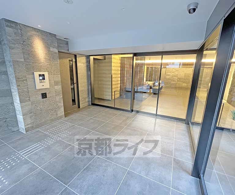 地下鉄烏丸線 五条駅 徒歩2分 11階建 築4年の外観写真