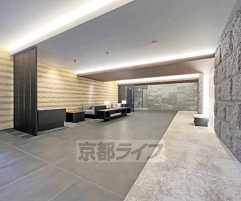 地下鉄烏丸線 五条駅 徒歩2分 11階建 築4年の外観写真