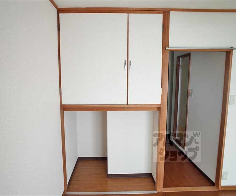 ロイヤルコーポタカノの内装写真