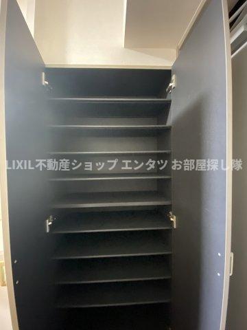 第三横山ハイツの玄関写真