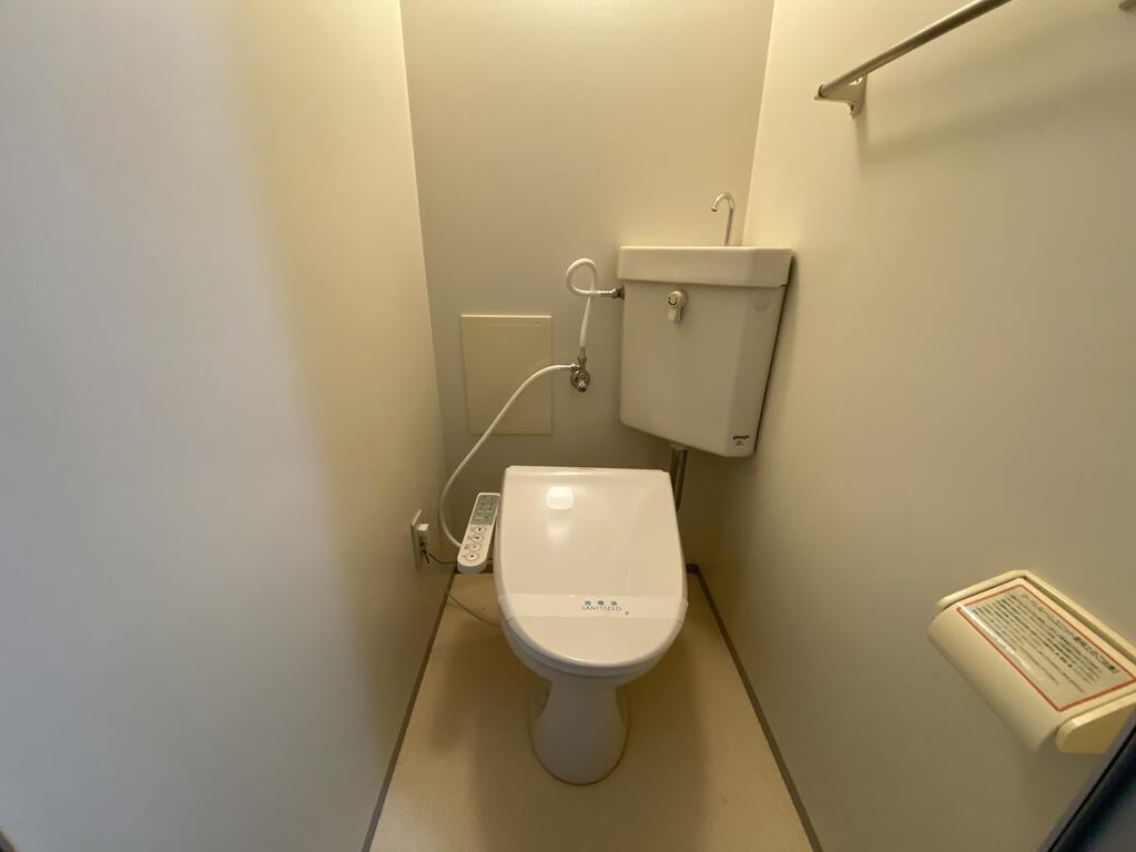 トイレ　バス・トイレ別です！（同仕様写真）