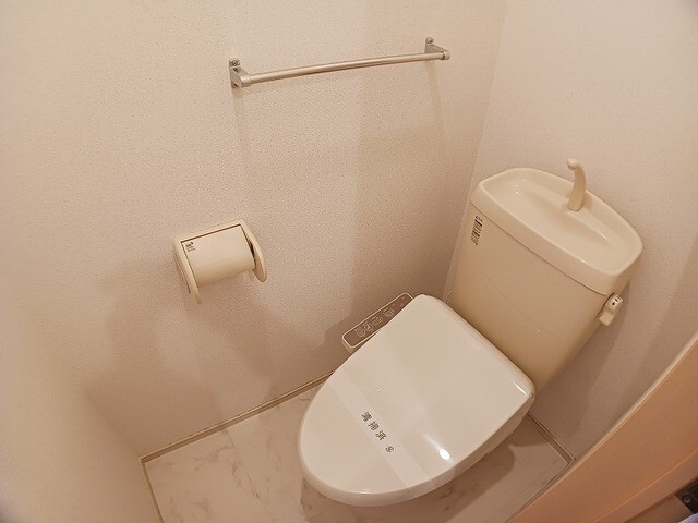北九州モノレール 守恒駅 徒歩7分 2階建 築16年のトイレ写真