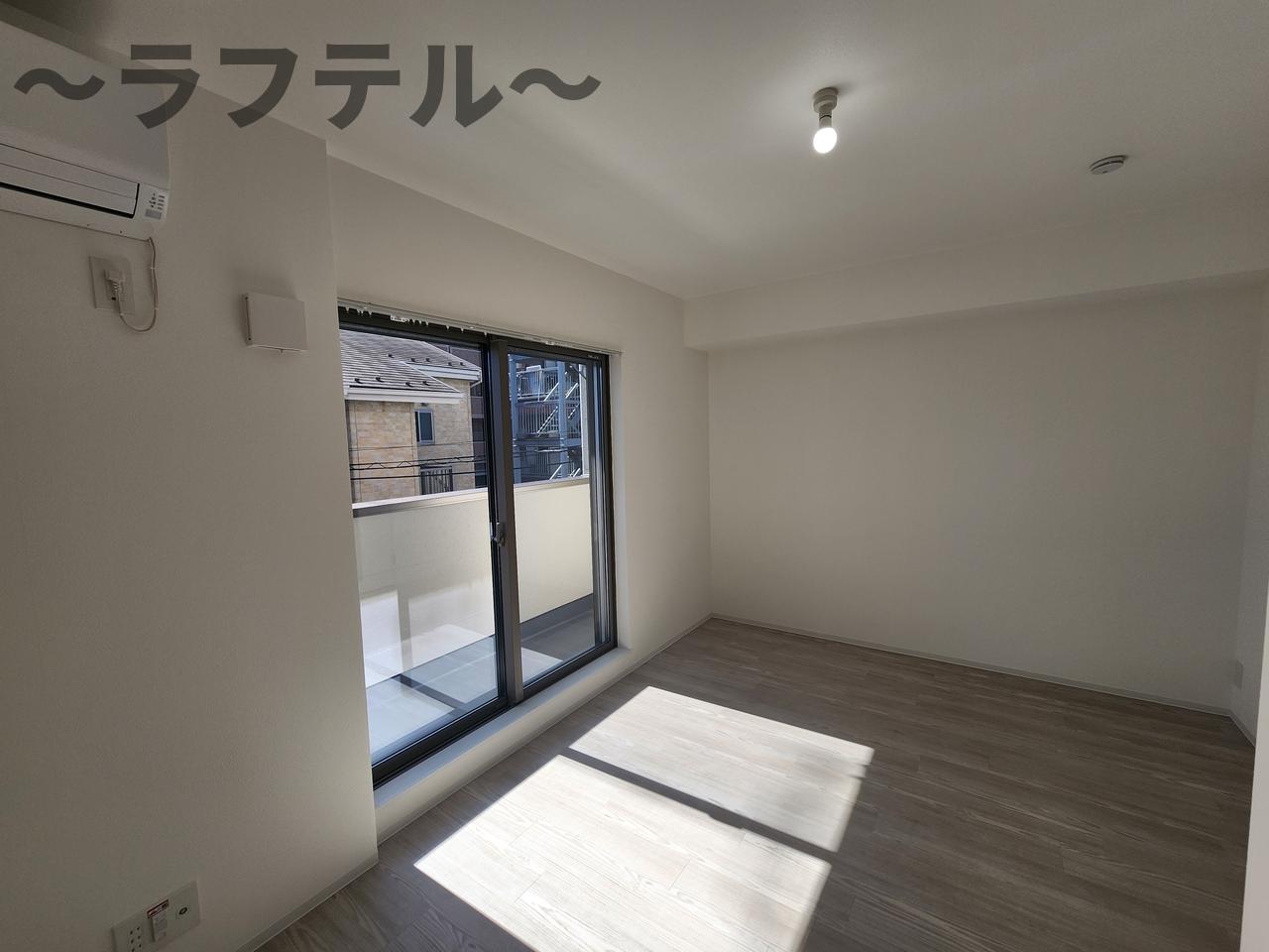 居室・リビング　同メーカー施工　別部屋イメージ写真