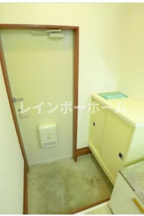 玄関　収納もある玄関です