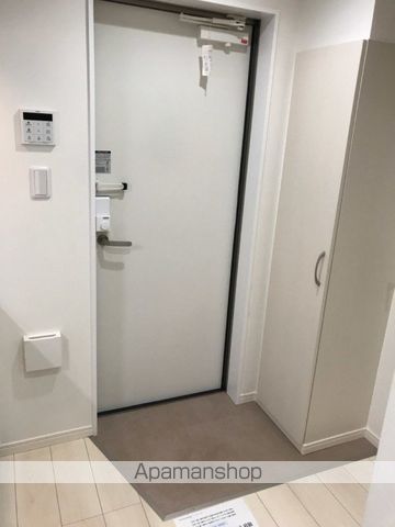 ＪＲ京浜東北線 西川口駅 徒歩11分 3階建 築9年の玄関写真