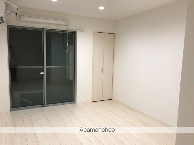 ＪＲ京浜東北線 西川口駅 徒歩11分 3階建 築9年の居間写真