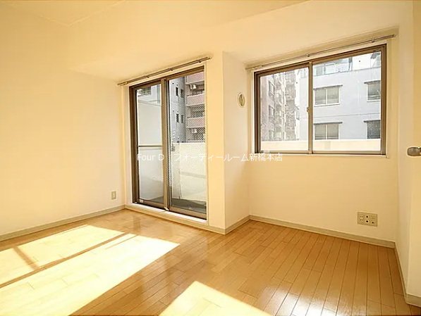 居室・リビング　内見予約受付中、お気軽にお問い合わせください。【0037-6