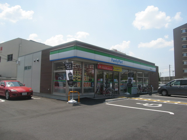 コンビニ　ファミリーマート四條畷岡山東店（コンビニ）まで188m