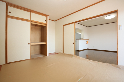 リビアン川中島の内装写真