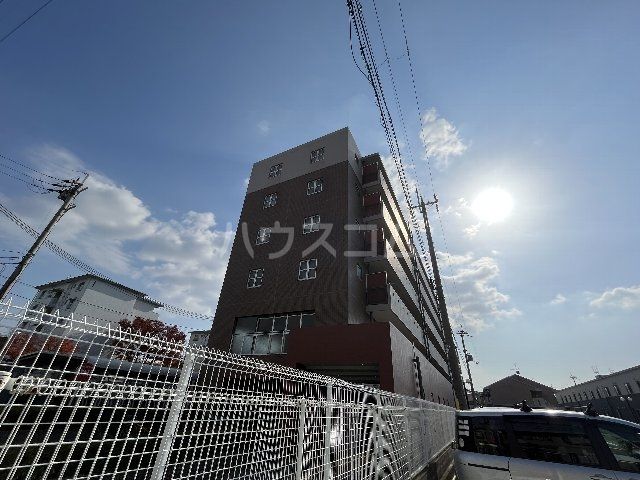 茨木市平田台のマンションの建物外観