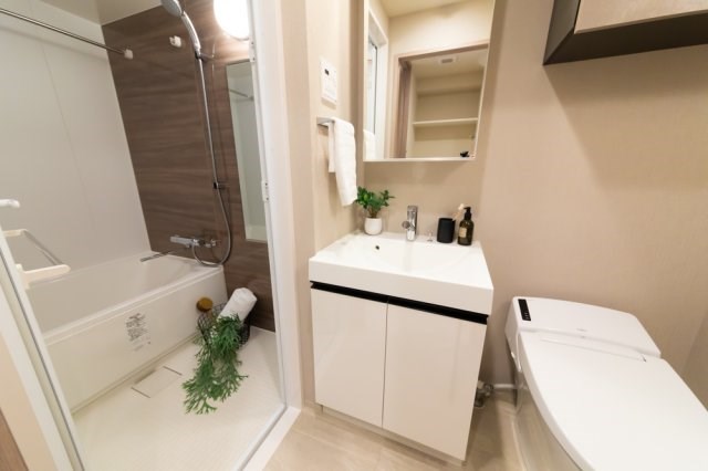 バス・シャワールーム　小物はついておりません