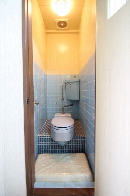 トイレ　同物件別室です