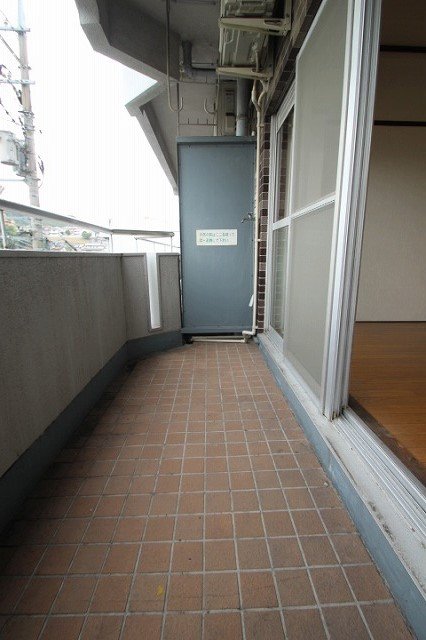 バルコニー　同物件別室です