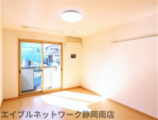 居室・リビング　おしゃれな居間です