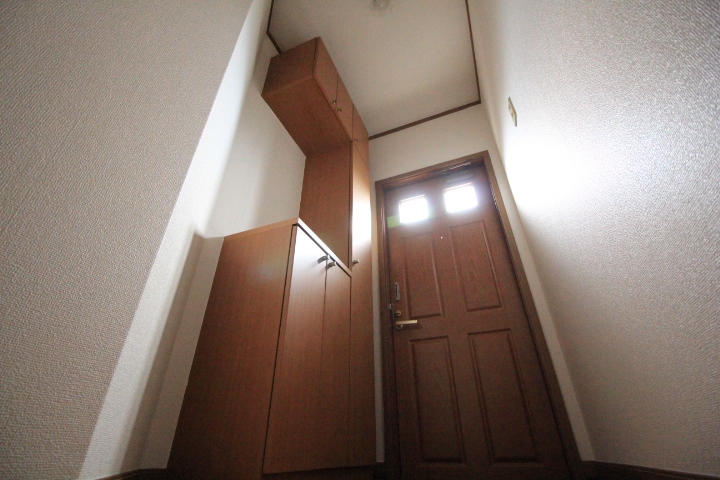 プラティ-ヌK.Dの玄関写真