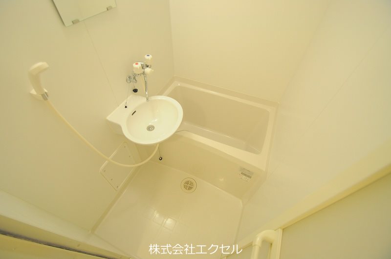 バス・シャワールーム　浴室乾燥付きです。