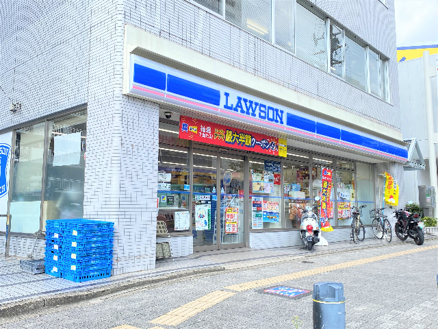 コンビニ　ローソンプラス（コンビニ）まで300m