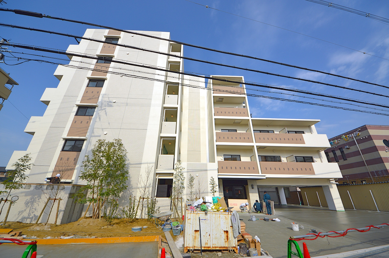 ラヴィータローザ松栄