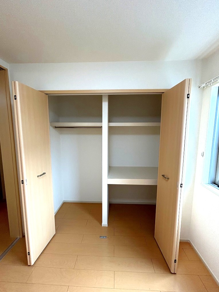 収納　クローゼット（画像は１０３号　参考にしてください。）