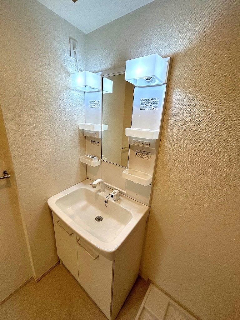洗面設備　（画像は１０３号　参考にしてください。）