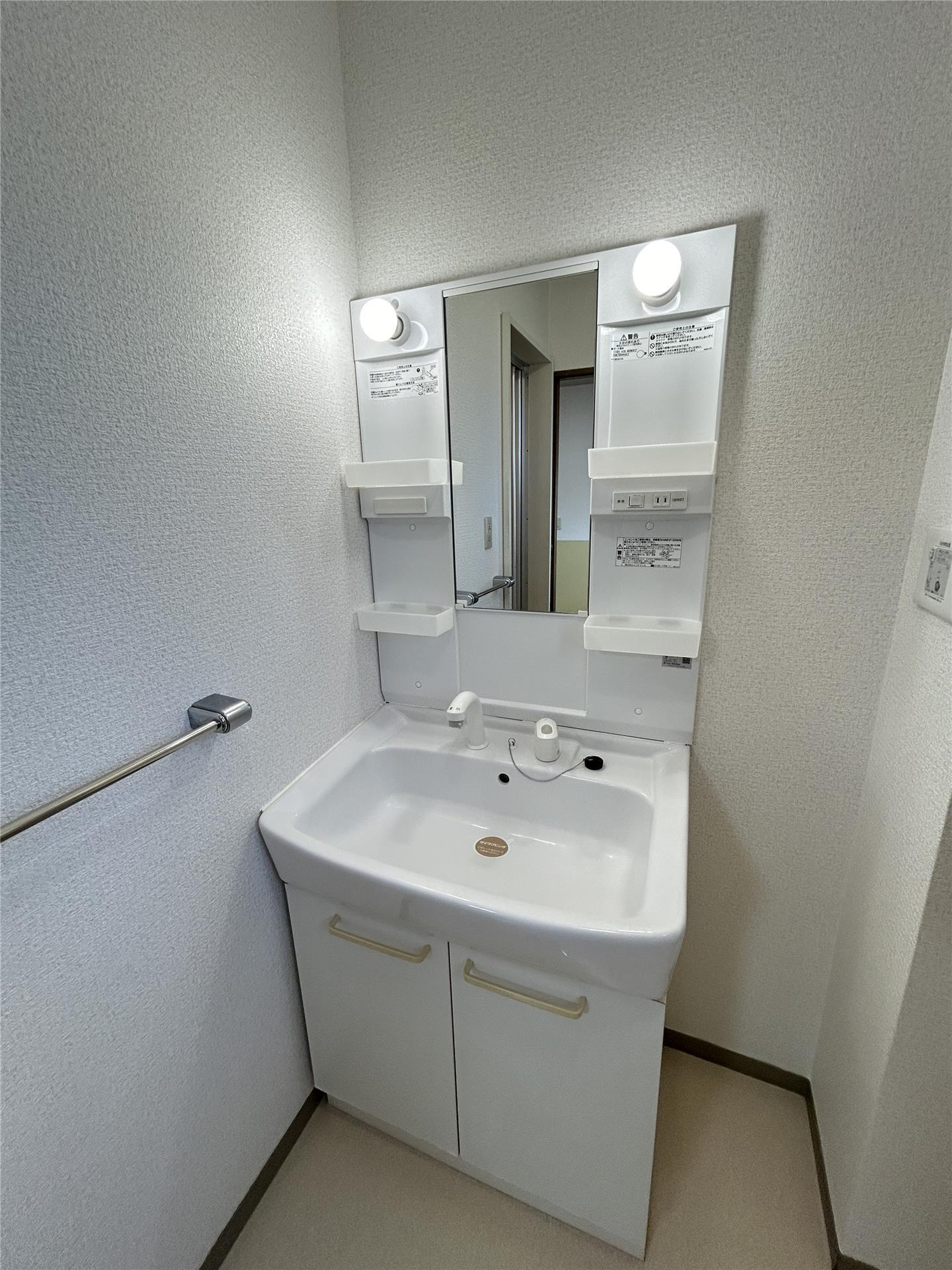 洗面設備　洗髪洗面化粧台