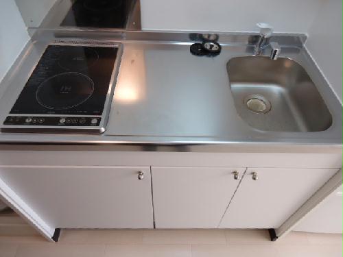 キッチン　広めのキッチンスペース