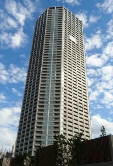 新宿区富久町のマンションの建物外観