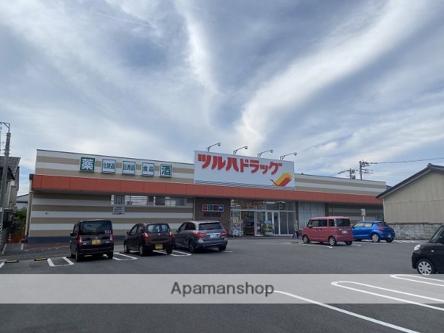 ドラックストア　ツルハドラッグ新潟小針西店（ドラッグストア）まで511m