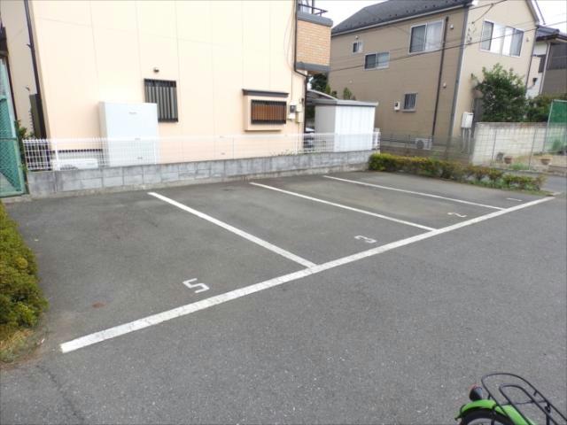 駐車場　駐車場