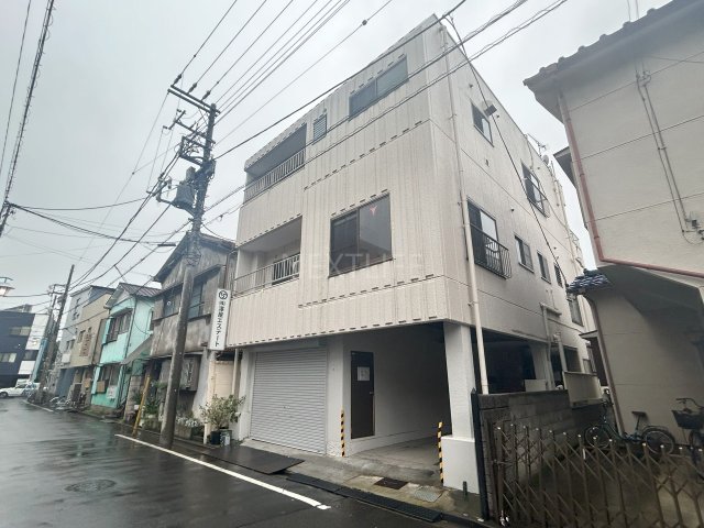 横浜市鶴見区潮田町のマンションの建物外観