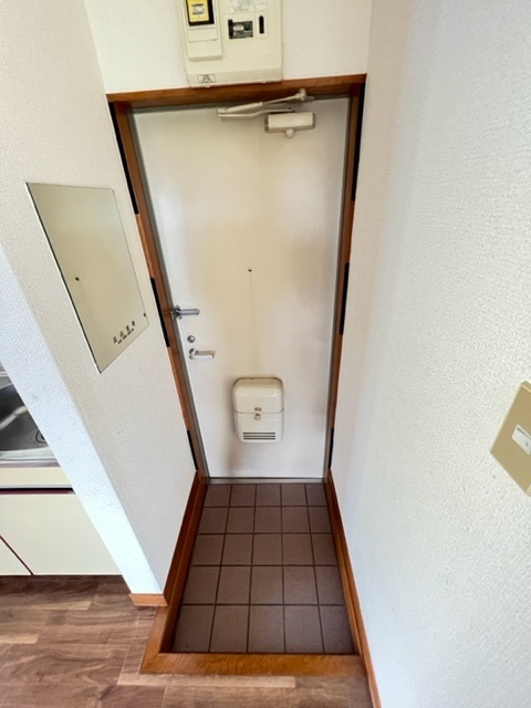 【大宮タウンハイツの玄関】
